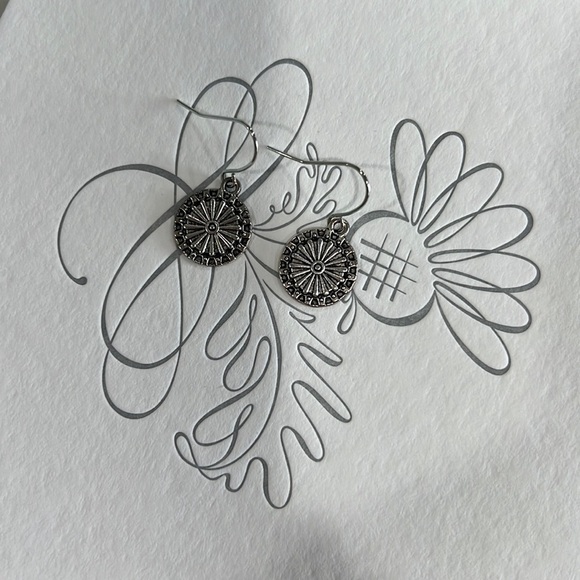 Medallion Wheel Filagree Dangle Drop Earrings - Picture 2 of 4